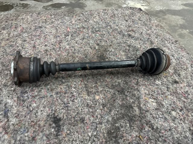 bontott SKODA SUPERB I Bal Féltengely