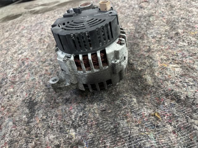 bontott SKODA SUPERB I Generátor