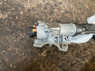 bontott SKODA SUPERB I Gyújtáskapcsoló Házzal