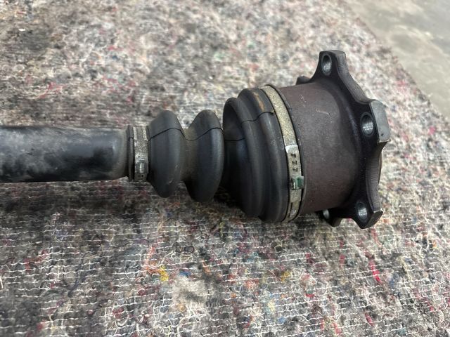 bontott SKODA SUPERB I Jobb Féltengely