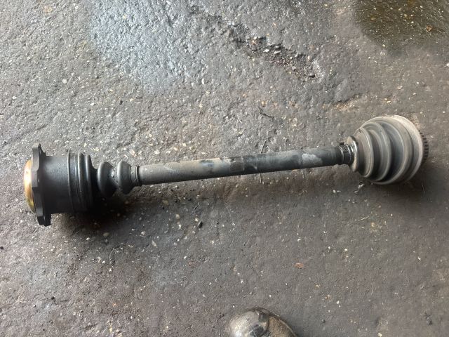 bontott SKODA SUPERB I Jobb Féltengely