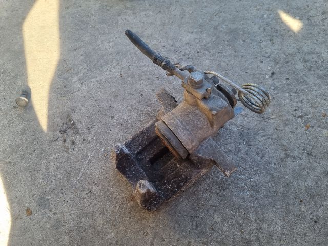 bontott SKODA SUPERB I Jobb hátsó Féknyereg Munkahengerrel