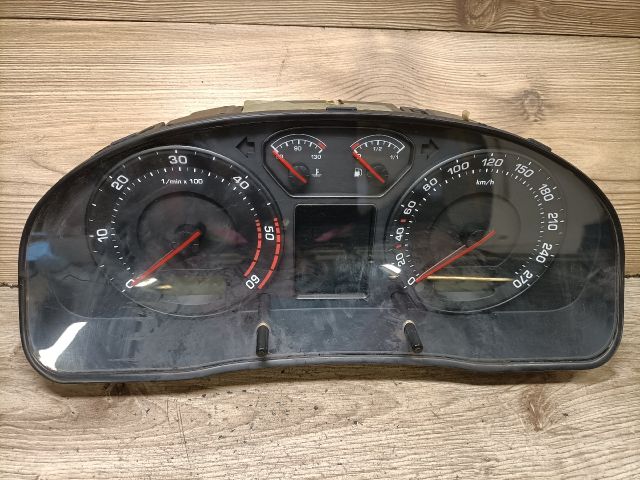 bontott SKODA SUPERB I Kilométeróra