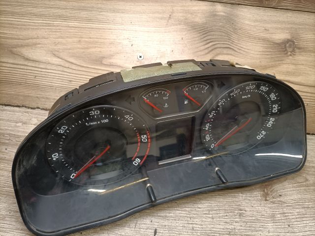 bontott SKODA SUPERB I Kilométeróra