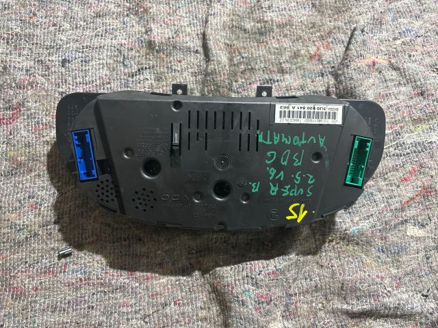 bontott SKODA SUPERB I Kilométeróra