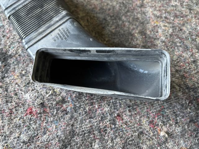 bontott SKODA SUPERB I Légbeömlő Cső