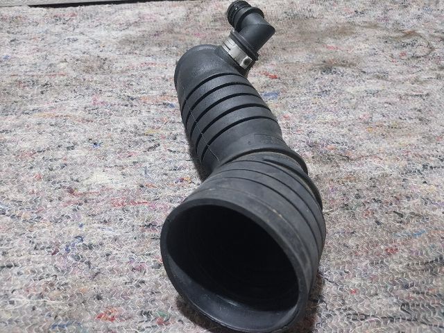 bontott SKODA SUPERB I Légbeömlő Cső