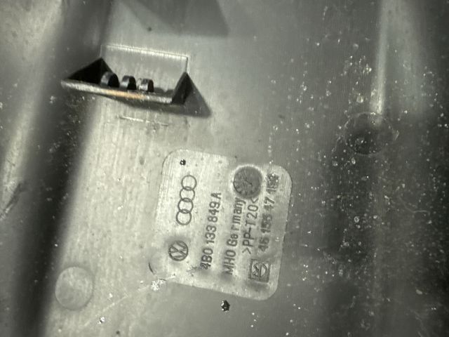 bontott SKODA SUPERB I Légszűrő Ház Fedél