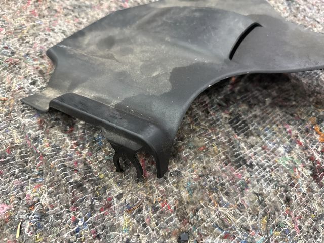 bontott SKODA SUPERB I Légszűrő Ház Fedél