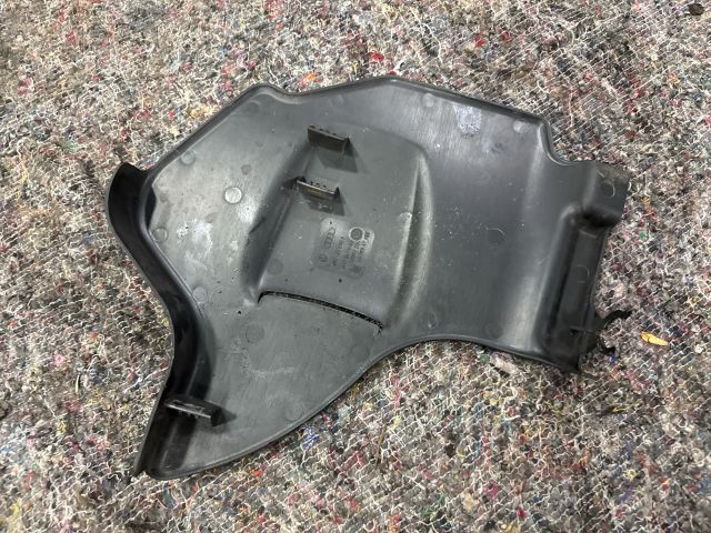 bontott SKODA SUPERB I Légszűrő Ház Fedél