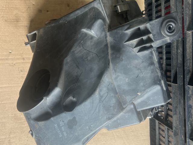 bontott SKODA SUPERB I Légszűrő Ház