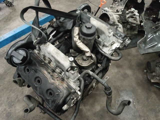 bontott SKODA SUPERB I Motor (Fűzött blokk hengerfejjel)