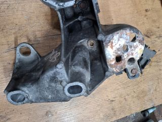 bontott SKODA SUPERB I Motor Tartó Bak (Fém)