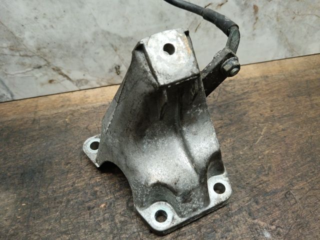 bontott SKODA SUPERB I Motor Tartó Bak (Fém)