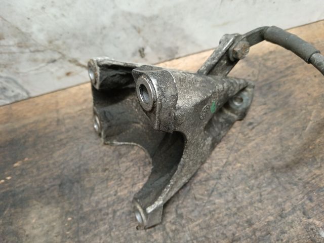 bontott SKODA SUPERB I Motor Tartó Bak (Fém)