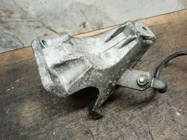 bontott SKODA SUPERB I Motor Tartó Bak (Fém)