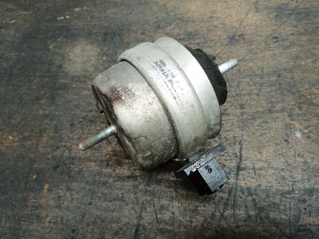 bontott SKODA SUPERB I Motor Tartó Bak (Pozíciófüggetlen)