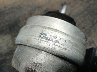 bontott SKODA SUPERB I Motor Tartó Bak (Pozíciófüggetlen)