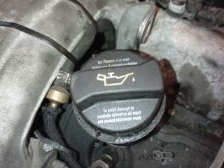 bontott SKODA SUPERB I Olajbeöntő Sapka