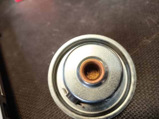 bontott SKODA SUPERB I Termosztát