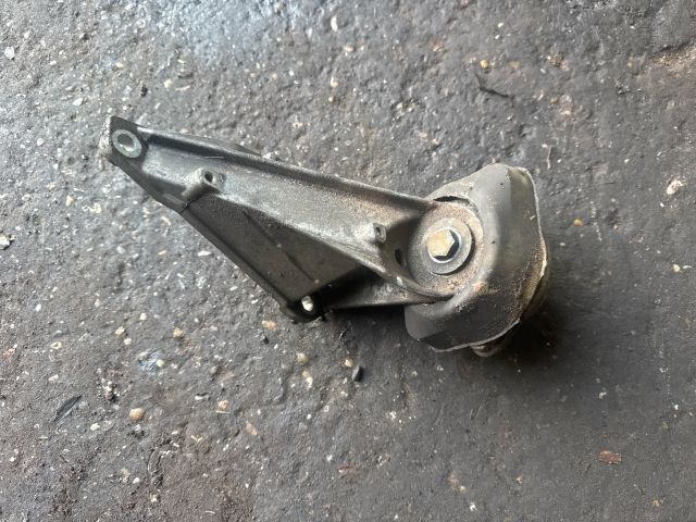 bontott SKODA SUPERB I Váltó Tartó Bak (Pozíciófüggetlen)