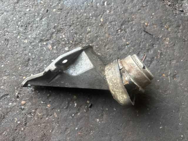 bontott SKODA SUPERB I Váltó Tartó Bak (Pozíciófüggetlen)