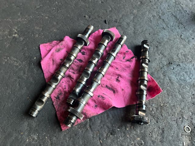 bontott SKODA SUPERB I Vezérműtengely (Magában)