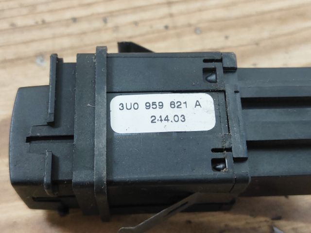 bontott SKODA SUPERB I Ablakfűtés Kapcsoló