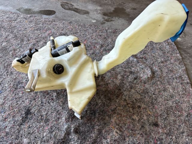 bontott SKODA SUPERB I Ablakmosó Tartály