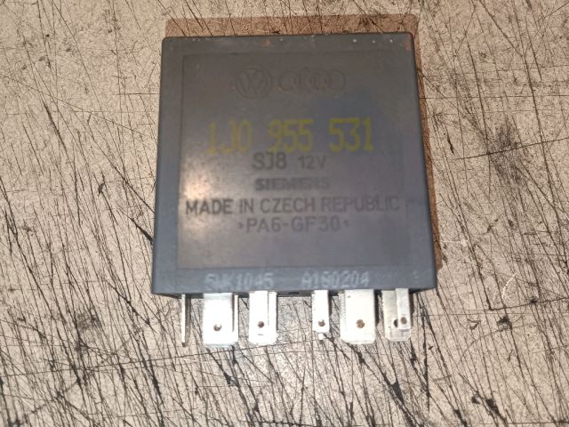 bontott SKODA SUPERB I Ablaktörlő Relé