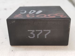 bontott SKODA SUPERB I Ablaktörlő Relé