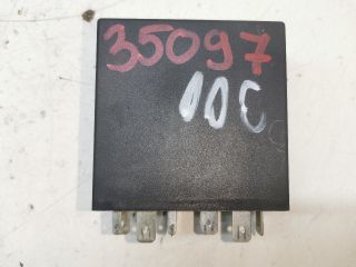 bontott SKODA SUPERB I Ablaktörlő Relé