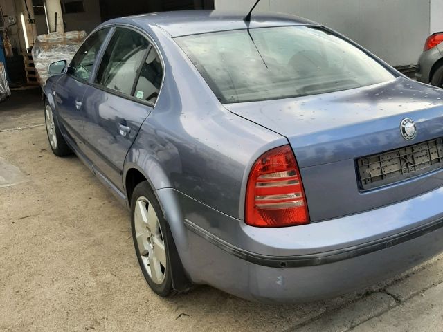 bontott SKODA SUPERB I Antenna