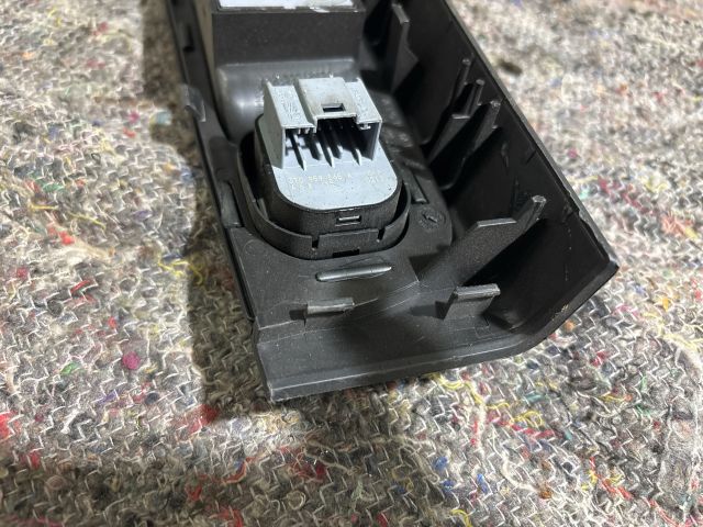 bontott SKODA SUPERB I Bal első Ablakemelő Kapcsoló