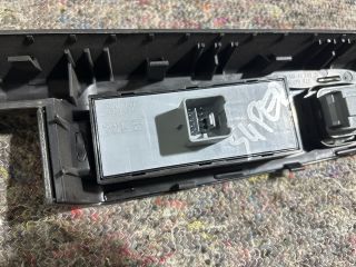 bontott SKODA SUPERB I Bal első Ablakemelő Kapcsoló