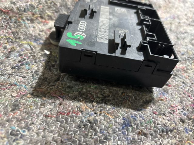 bontott SKODA SUPERB I Bal első Ajtó Vezérlőegység