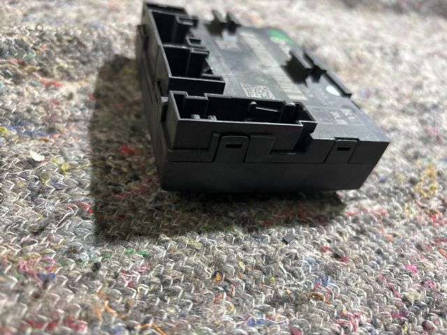 bontott SKODA SUPERB I Bal első Ajtó Vezérlőegység