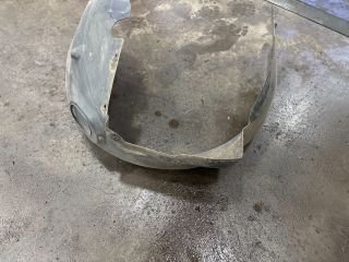 bontott SKODA SUPERB I Bal első Dobbetét (Kerékjárati, Műanyag)