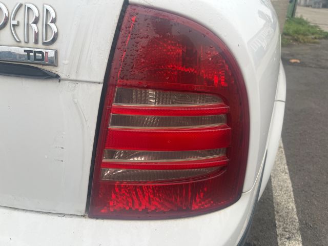 bontott SKODA SUPERB I Bal első Gumikéder