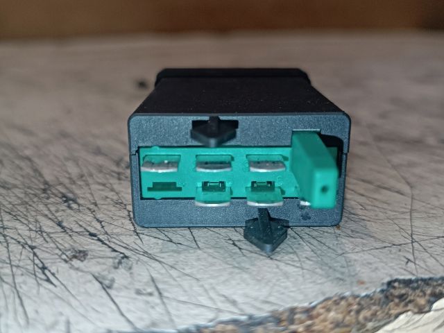 bontott SKODA SUPERB I Bal első Ülésfűtés Kapcsoló