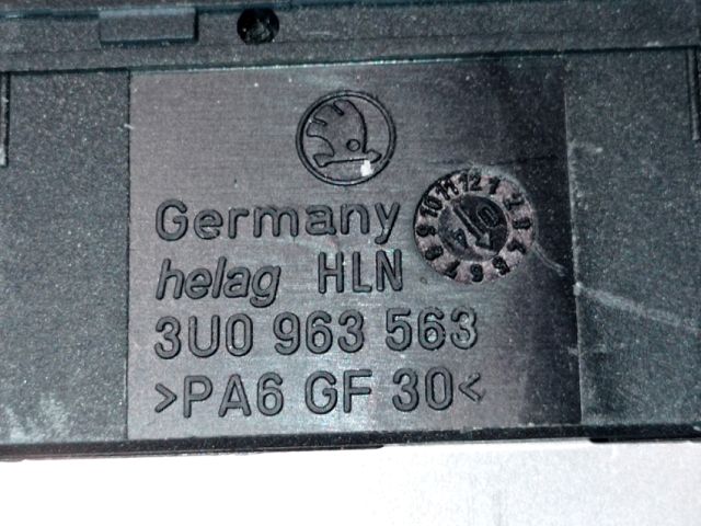 bontott SKODA SUPERB I Bal első Ülésfűtés Kapcsoló