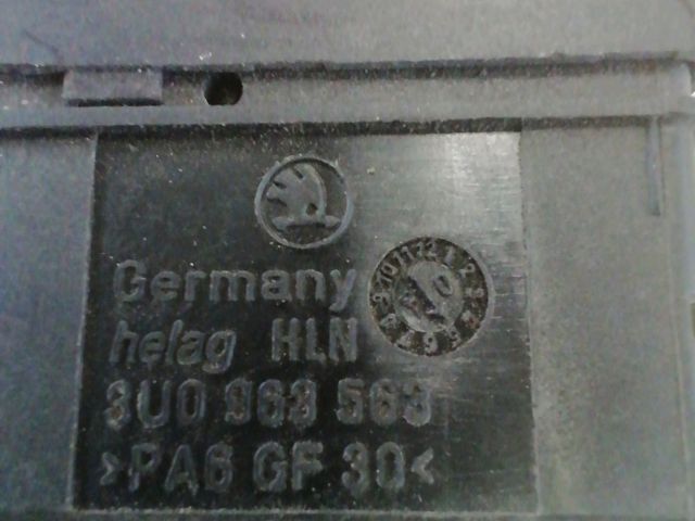 bontott SKODA SUPERB I Bal első Ülésfűtés Kapcsoló