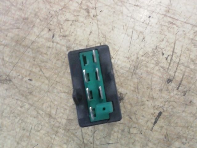 bontott SKODA SUPERB I Bal első Ülésfűtés Kapcsoló