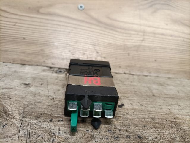 bontott SKODA SUPERB I Bal első Ülésfűtés Kapcsoló