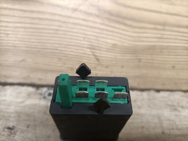 bontott SKODA SUPERB I Bal első Ülésfűtés Kapcsoló