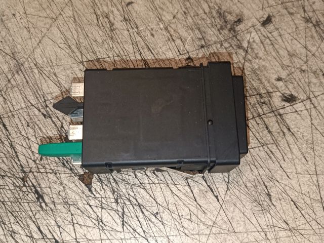 bontott SKODA SUPERB I Bal első Ülésfűtés Kapcsoló