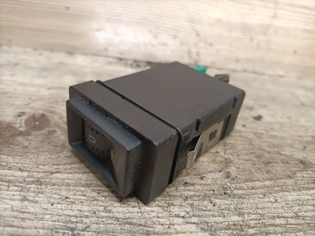 bontott SKODA SUPERB I Bal első Ülésfűtés Kapcsoló