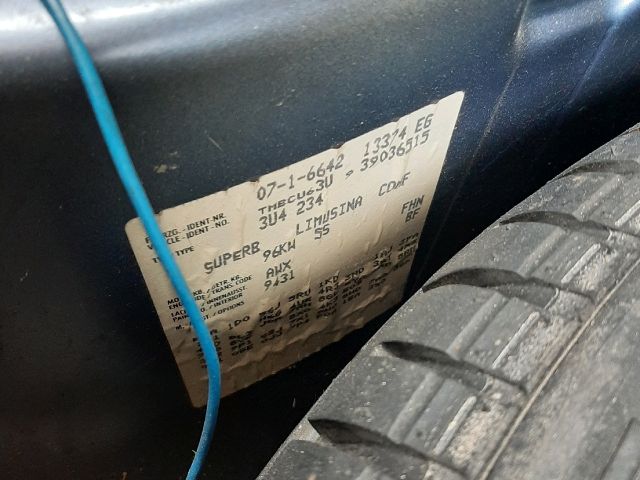 bontott SKODA SUPERB I Bal első Vízlehúzó Gumicsík