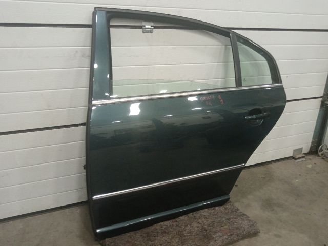 bontott SKODA SUPERB I Bal hátsó Ajtó (Részeivel)