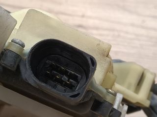 bontott SKODA SUPERB I Bal hátsó Ajtózár